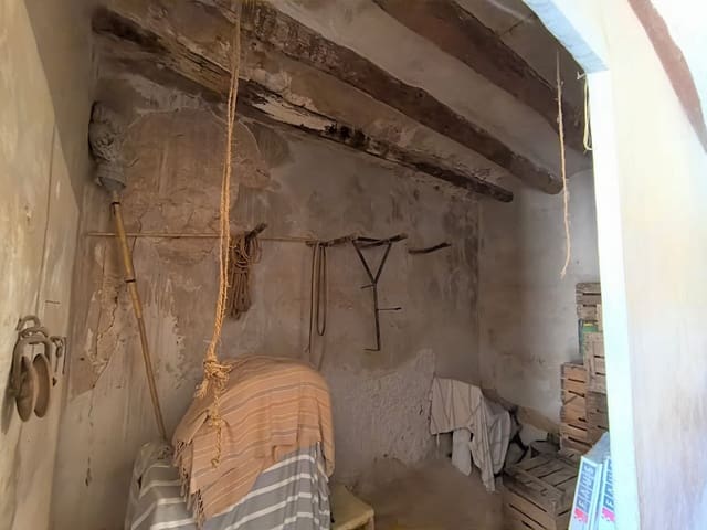 4 soveværelse Finca/Landehus til salg i Yecla med garage - € 99.990 (Ref: 9798588)