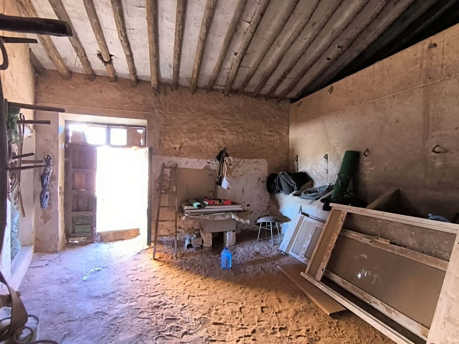4 chambre Finca/Maison de Campagne à vendre à Yecla avec garage - 99 990 € (Ref: 9798588)