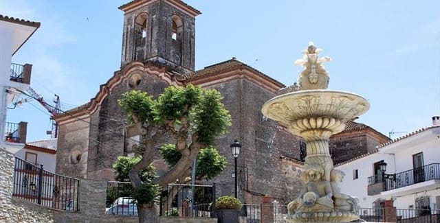 4 quarto Moradia para venda em Manilva com piscina garagem - 960 000 € (Ref: 9801558)