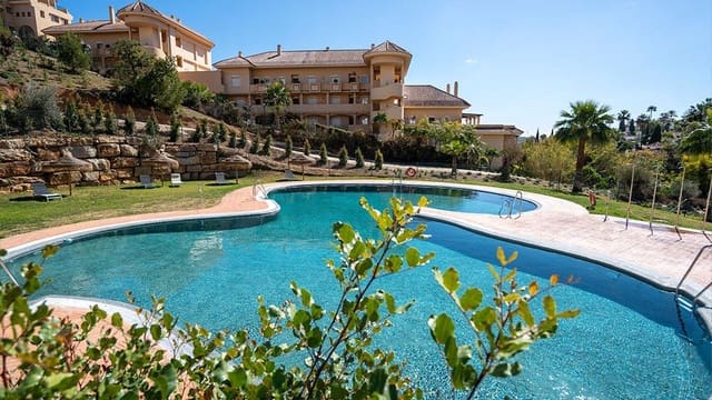 2 sypialnia Apartament na sprzedaż w Nueva Andalucia, Marbella z basenem garażem - 486 000 € (Ref: 9801579)
