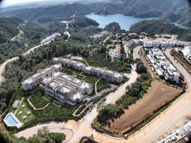 3 bedroom Apartment for sale in Istán with pool garage - € 545,000 (Ref: 9801674)