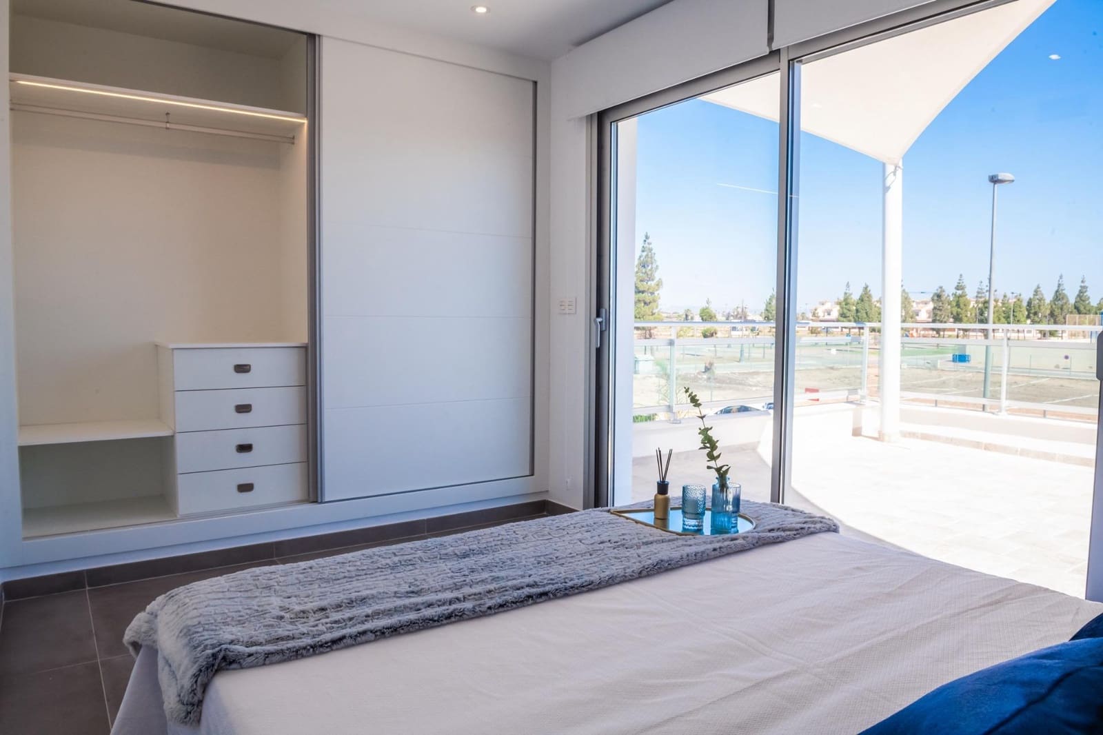 3 slaapkamer Villa te koop in Los Alcazares met zwembad garage - € 445.000 (Ref: 9801908)