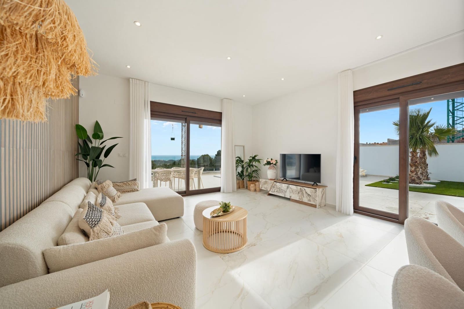 3 bedroom Villa for sale in Polop with pool garage - € 649,000 (Ref: 9802249)