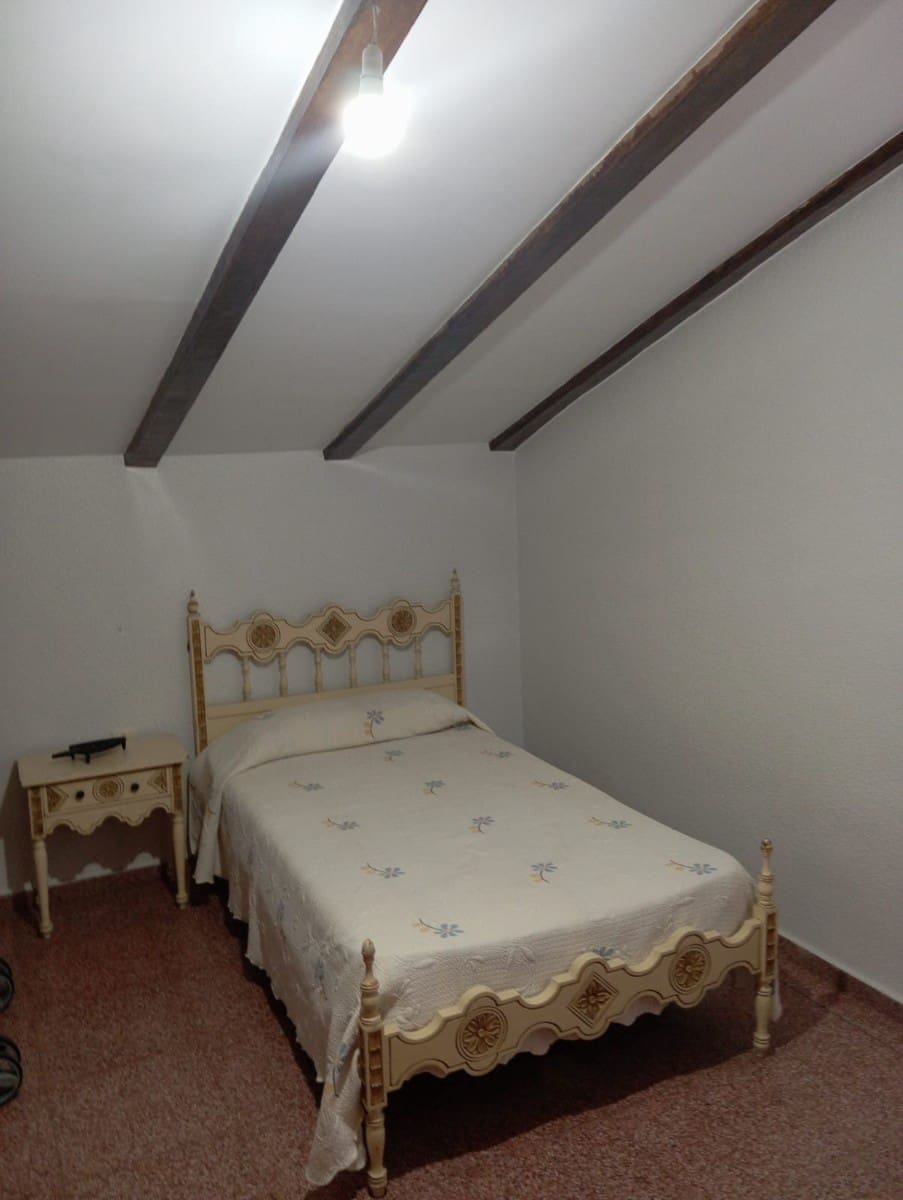 6 bedroom Villa for sale in Yecla with pool garage - € 445,000 (Ref: 9813595)