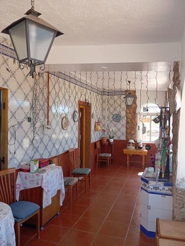 6 slaapkamer Villa te koop in Yecla met zwembad garage - € 445.000 (Ref: 9813595)