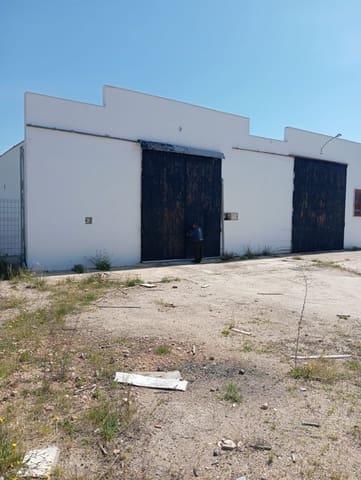 6 slaapkamer Villa te koop in Yecla met zwembad garage - € 445.000 (Ref: 9813595)