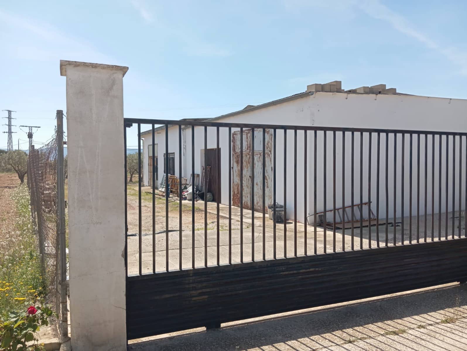 6 bedroom Villa for sale in Yecla with pool garage - € 445,000 (Ref: 9813595)