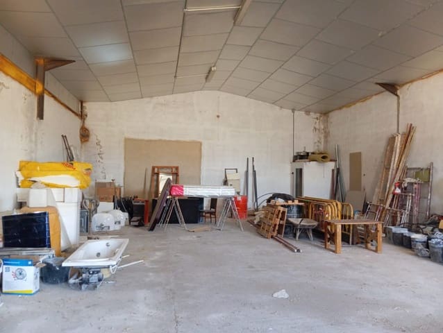 6 slaapkamer Villa te koop in Yecla met zwembad garage - € 445.000 (Ref: 9813595)