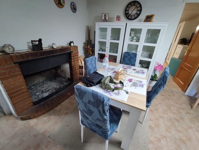 3 soverom Finca/Herregård til salgs i Yecla med svømmebasseng garasje - € 89 000 (Ref: 9813621)