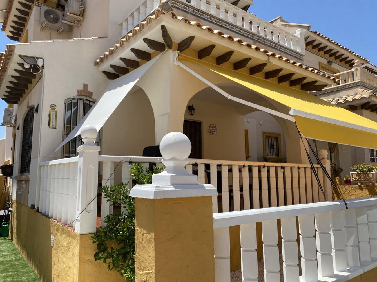 2 soveværelse Byhus til salg i Cabo Roig med swimmingpool - € 229.000 (Ref: 9827324)