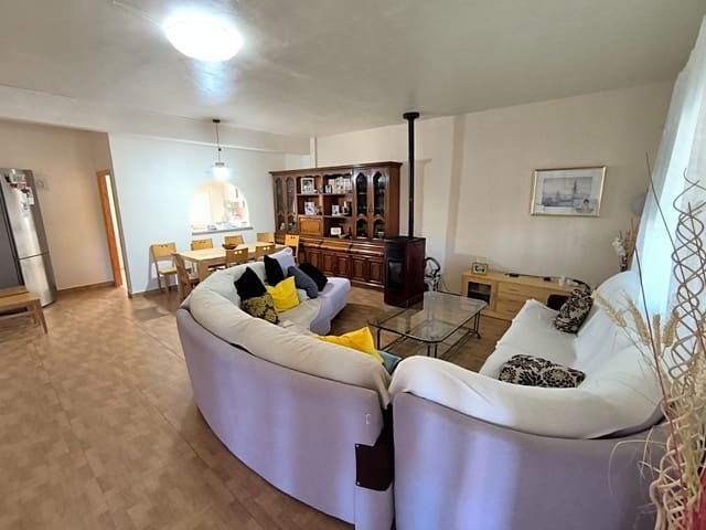 4 soverom Finca/Herregård til salgs i Yecla med svømmebasseng garasje - € 275 000 (Ref: 9832727)