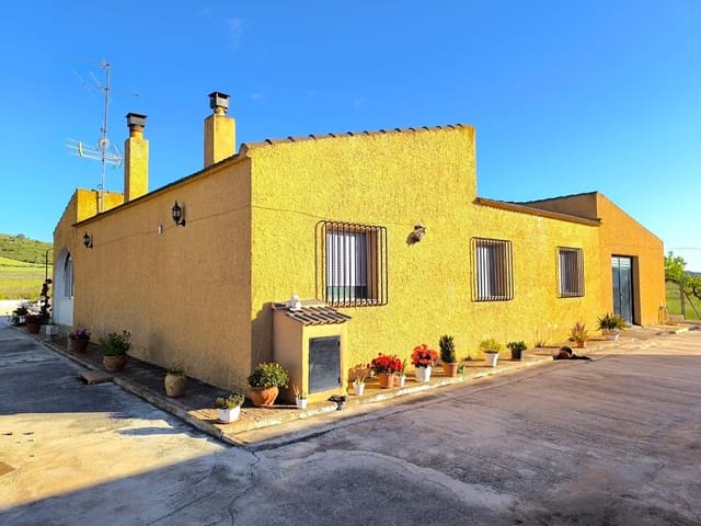 4 soverom Finca/Herregård til salgs i Yecla med svømmebasseng garasje - € 275 000 (Ref: 9832727)