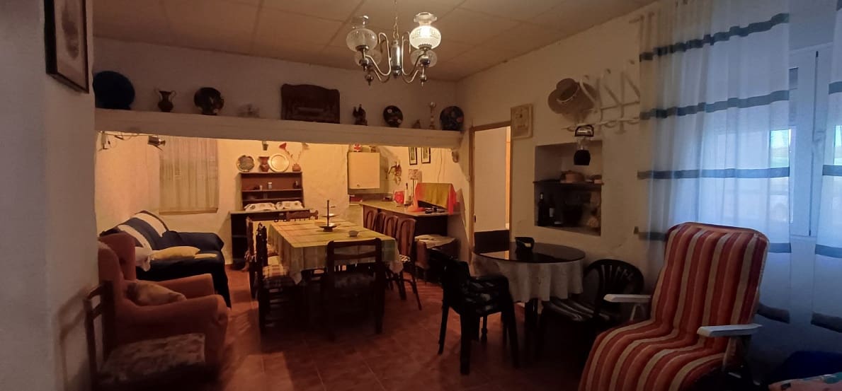 6 sypialnia Finka/Dom wiejski na sprzedaż w Yecla z garażem - 70 000 € (Ref: 9856172)