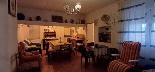 6 sypialnia Finka/Dom wiejski na sprzedaż w Yecla z garażem - 70 000 € (Ref: 9856172)