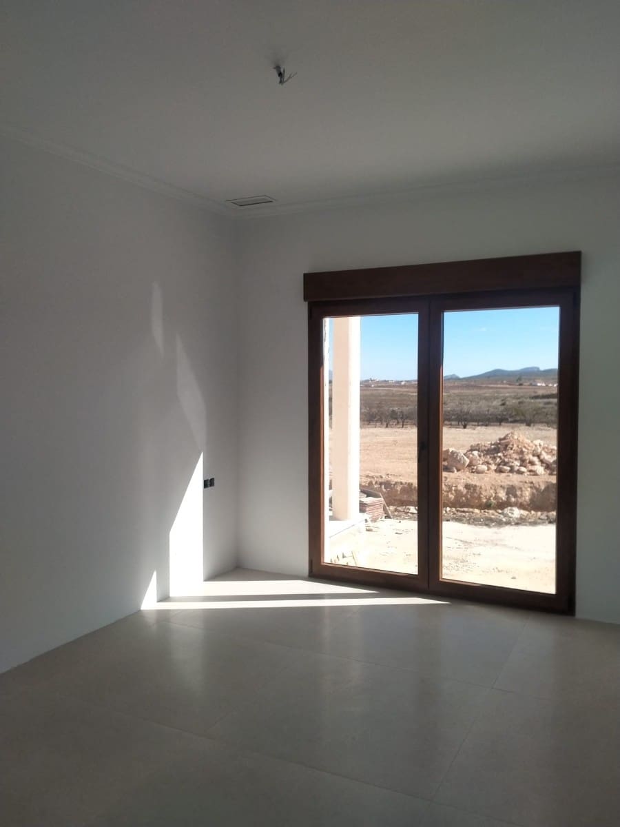 3 sovrum Villa till salu i Pinoso med pool garage - 389 000 € (Ref: 9856173)