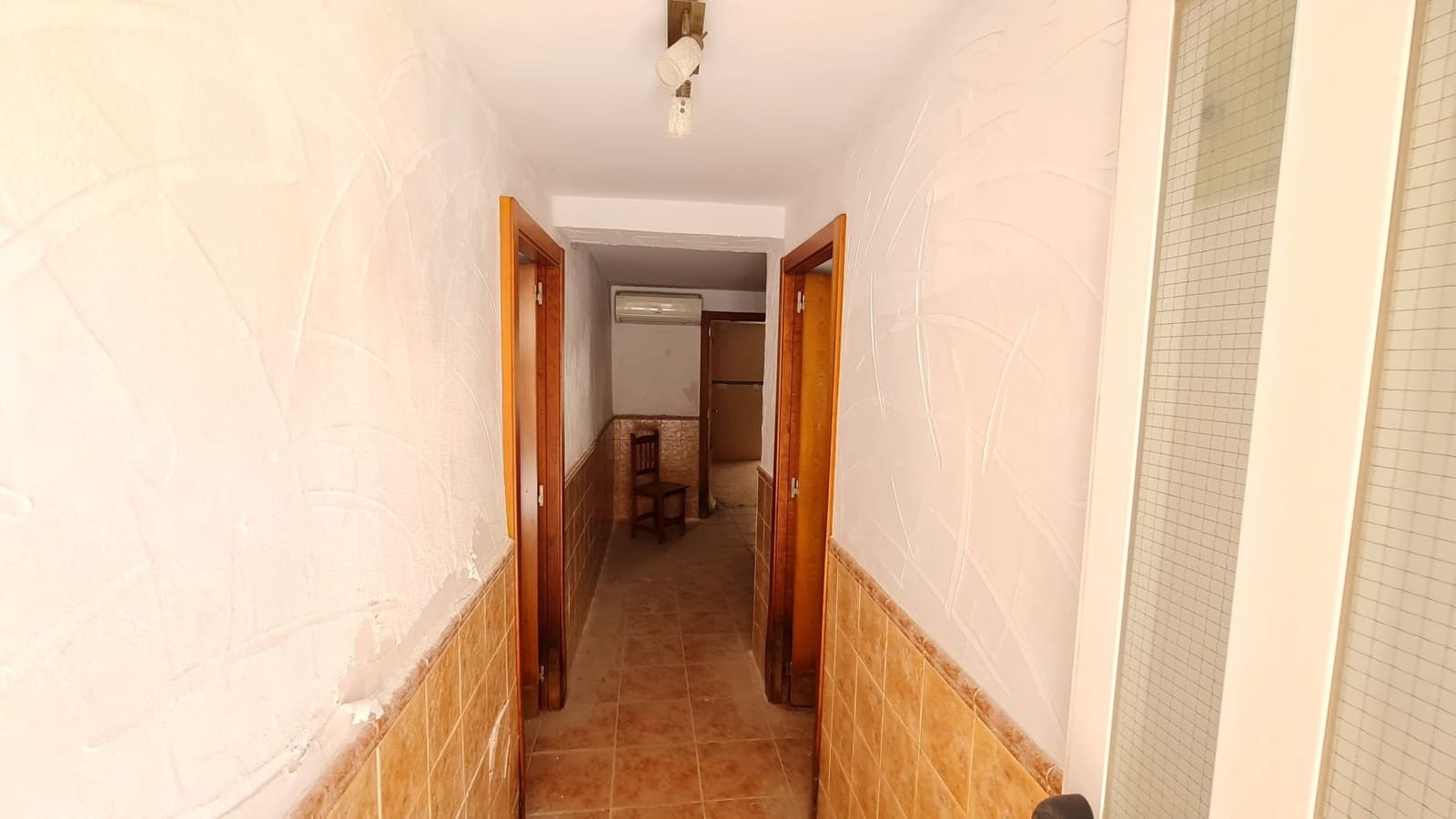 4 soveværelse Byhus til salg i Salinas med garage - € 65.995 (Ref: 9857947)