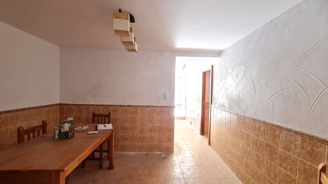 4 soveværelse Byhus til salg i Salinas med garage - € 65.995 (Ref: 9857947)