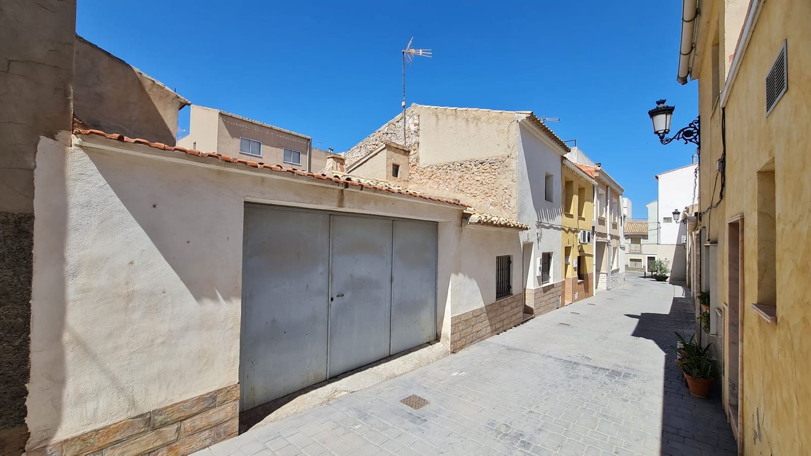 4 soveværelse Byhus til salg i Salinas med garage - € 65.995 (Ref: 9857947)