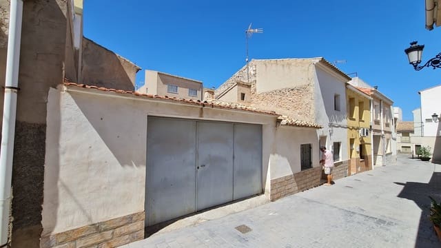 4 soveværelse Byhus til salg i Salinas med garage - € 65.995 (Ref: 9857947)