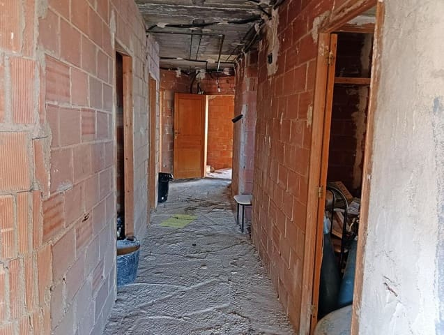 Local Comercial de 8 habitaciones en Tormos en venta con garaje - 260.000 € (Ref: 9858211)