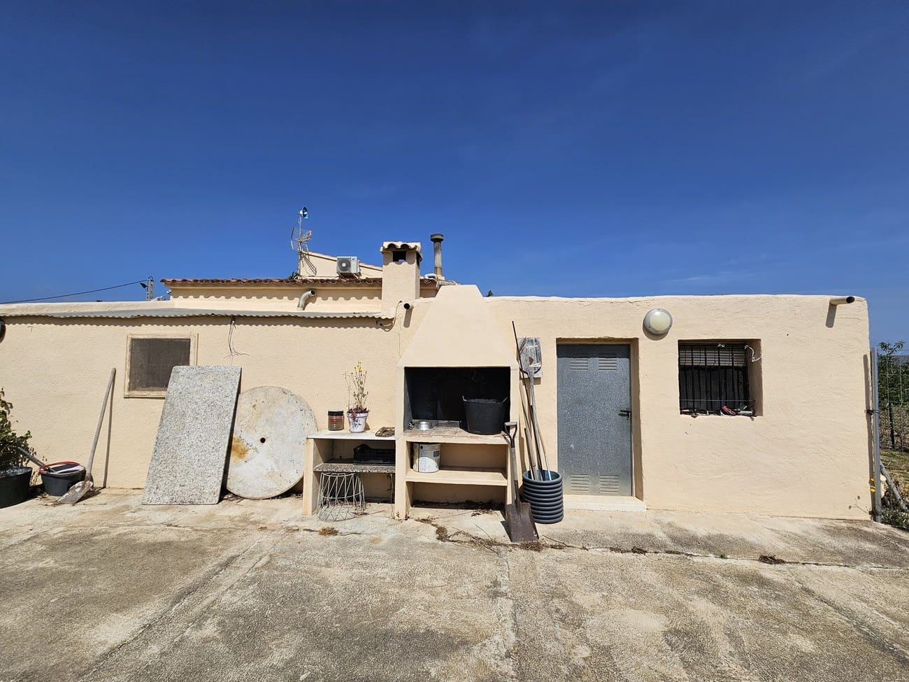 3 slaapkamer Finca/Landhuis te koop in Teulada-Moraira met zwembad - € 585.000 (Ref: 9858215)