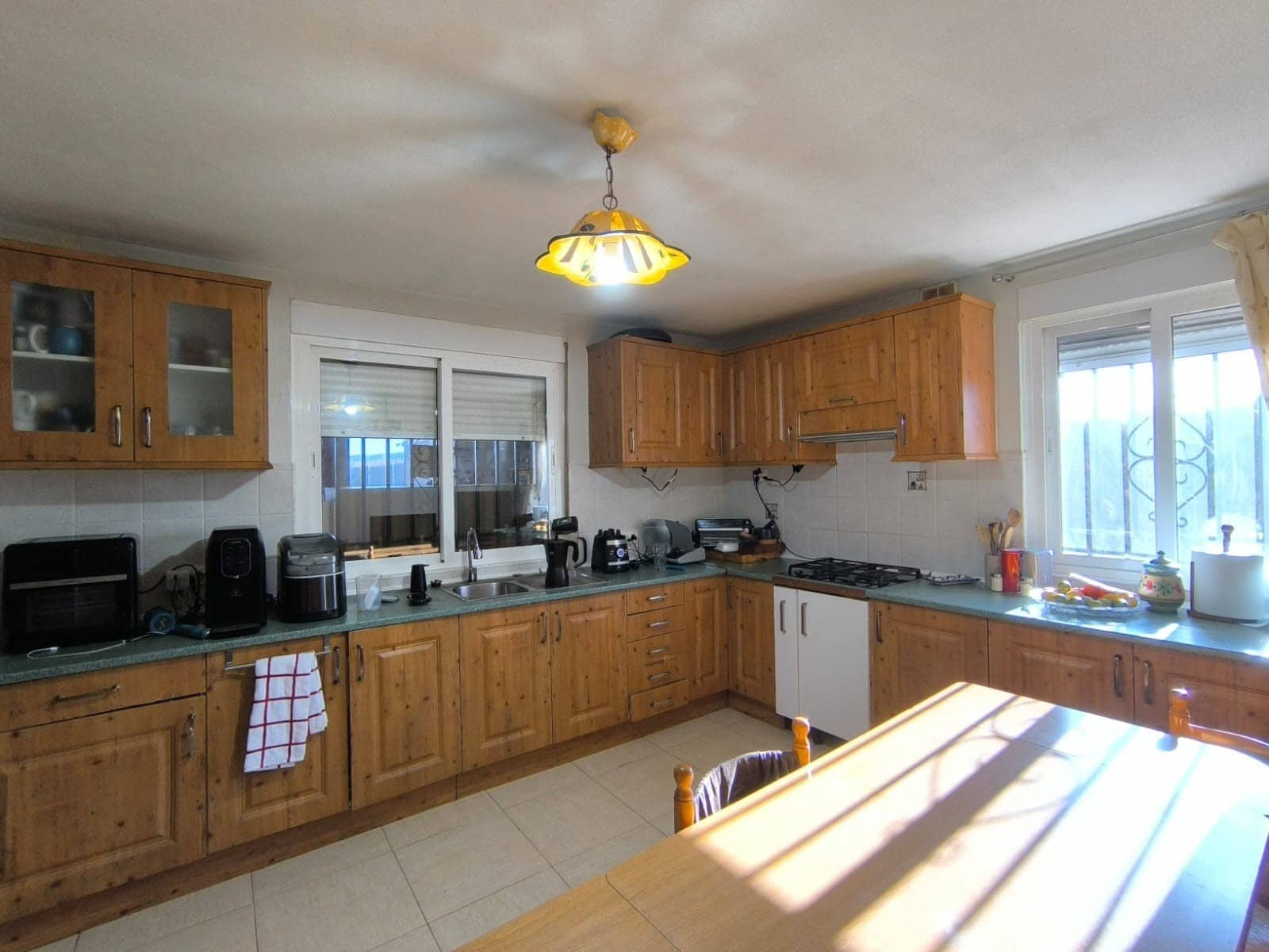 5 makuuhuone Huvila myytävänä paikassa Villena mukana uima-altaan - 249 500 € (Ref: 9858404)