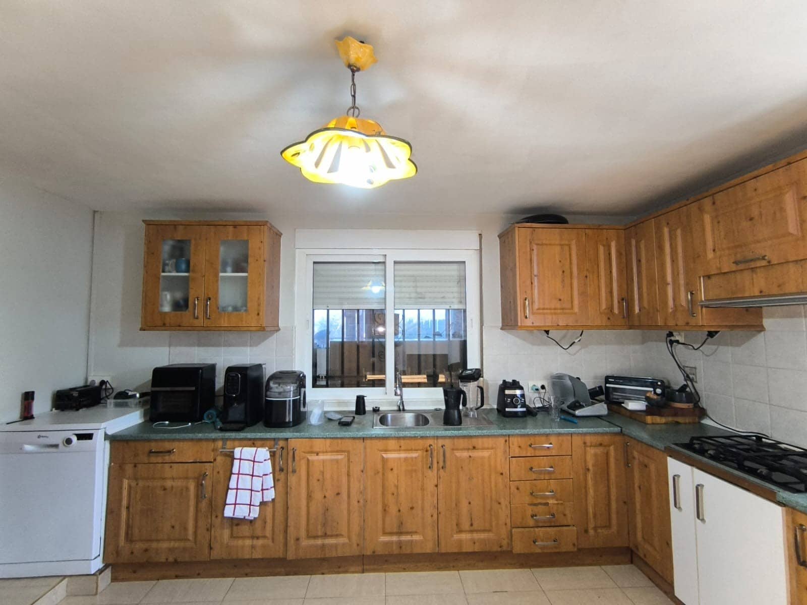 5 makuuhuone Huvila myytävänä paikassa Villena mukana uima-altaan - 249 500 € (Ref: 9858404)
