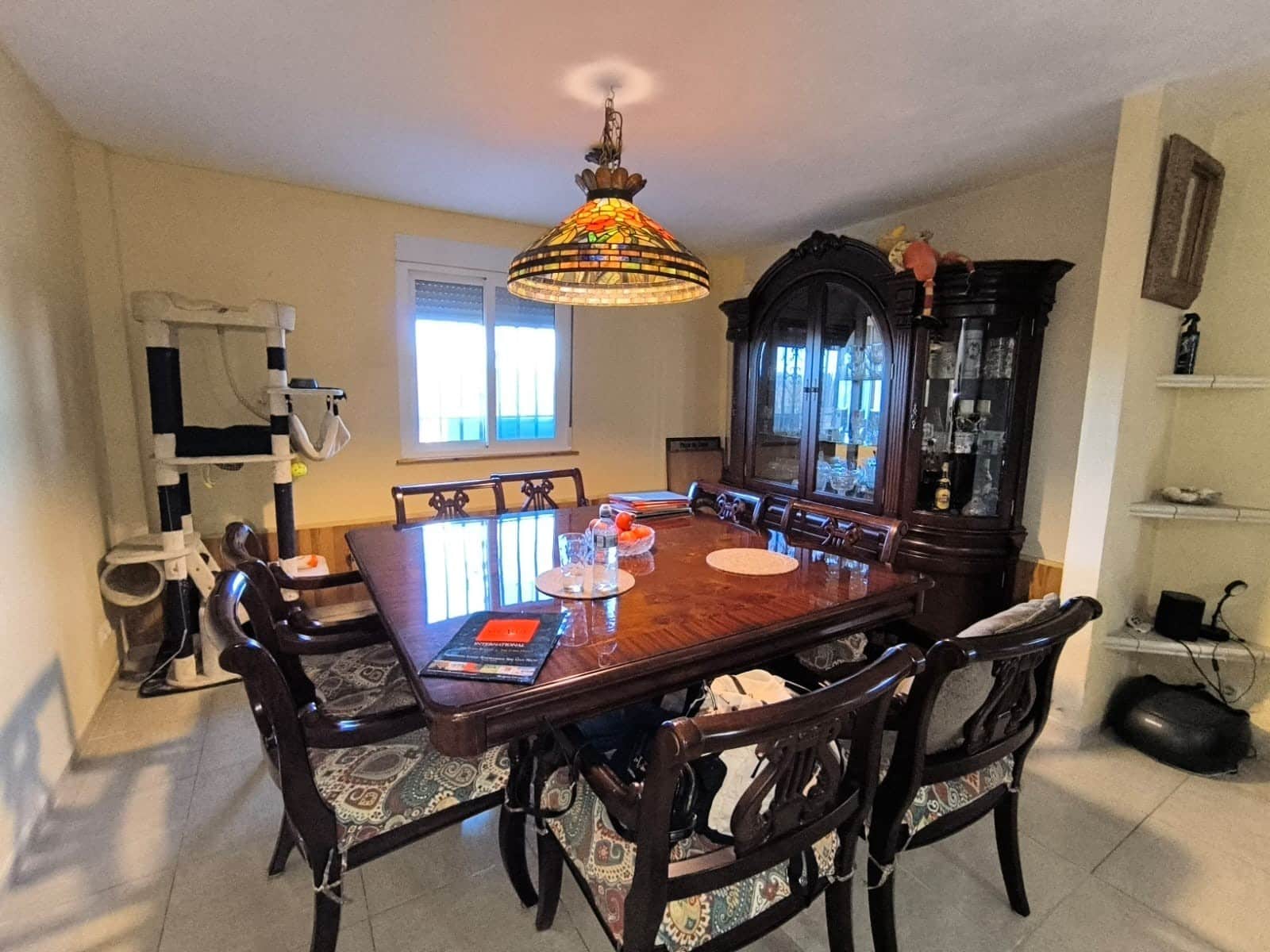 5 makuuhuone Huvila myytävänä paikassa Villena mukana uima-altaan - 249 500 € (Ref: 9858404)