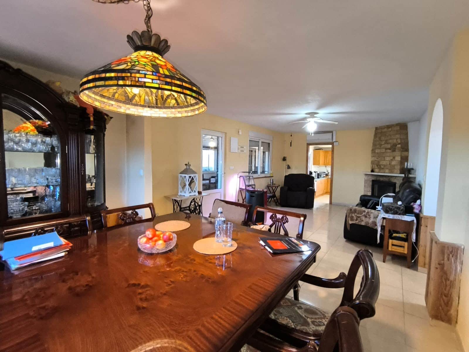 5 makuuhuone Huvila myytävänä paikassa Villena mukana uima-altaan - 249 500 € (Ref: 9858404)