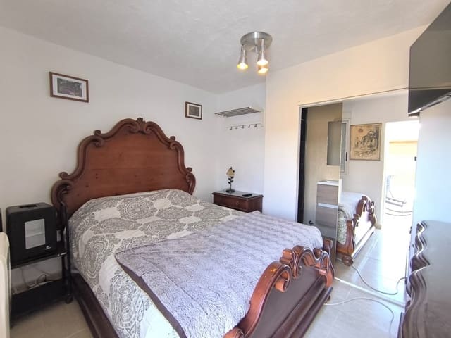 5 makuuhuone Huvila myytävänä paikassa Las Virtudes, Villena mukana uima-altaan - 249 500 € (Ref: 9858404)