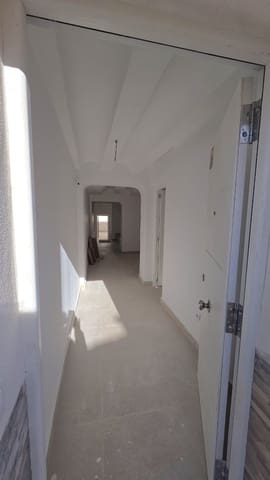 3 soveværelse Byhus til salg i Pinoso - € 129.999 (Ref: 9858581)