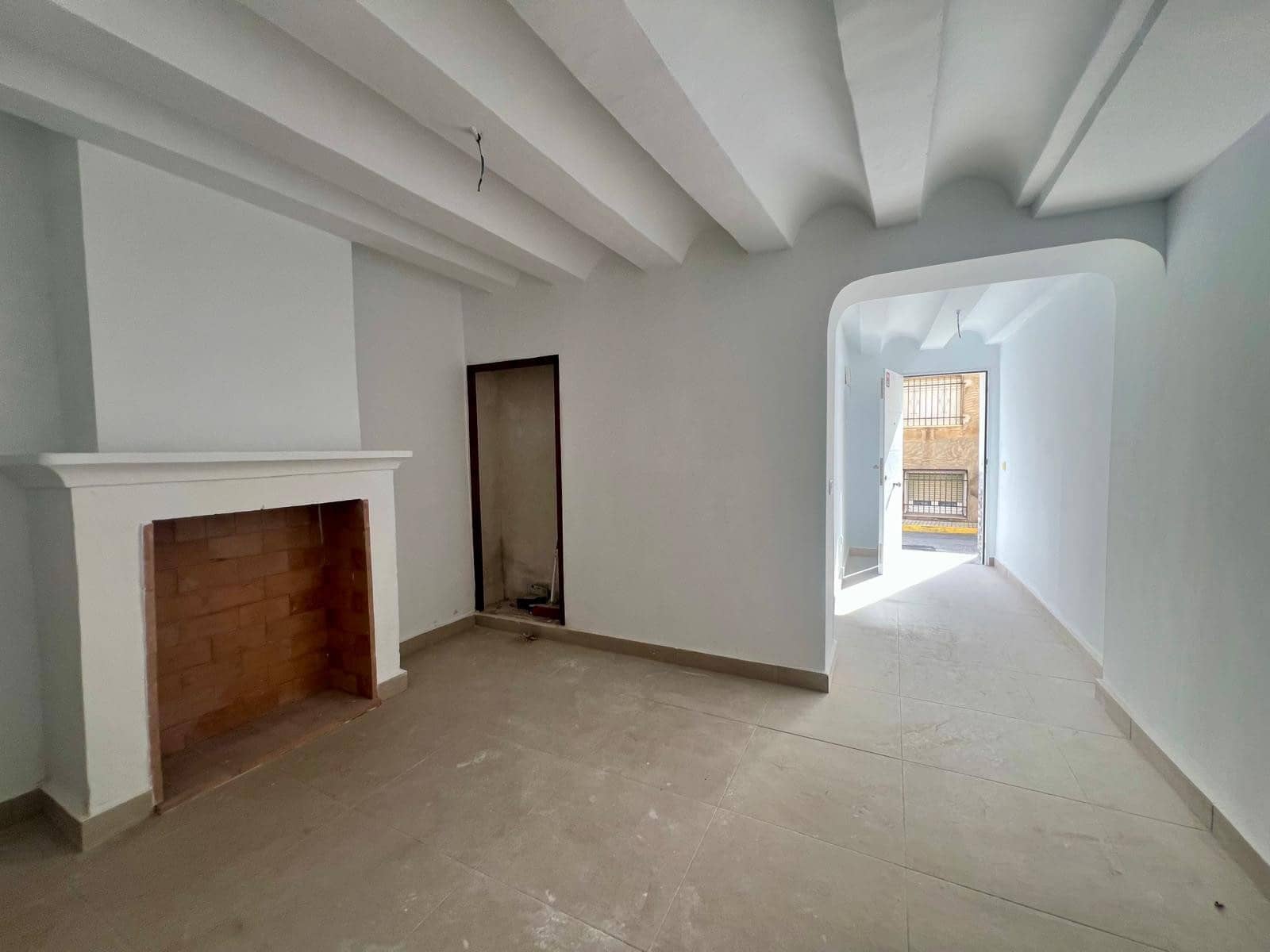3 bedroom Townhouse for sale in Pinoso - € 129,999 (Ref: 9858581)