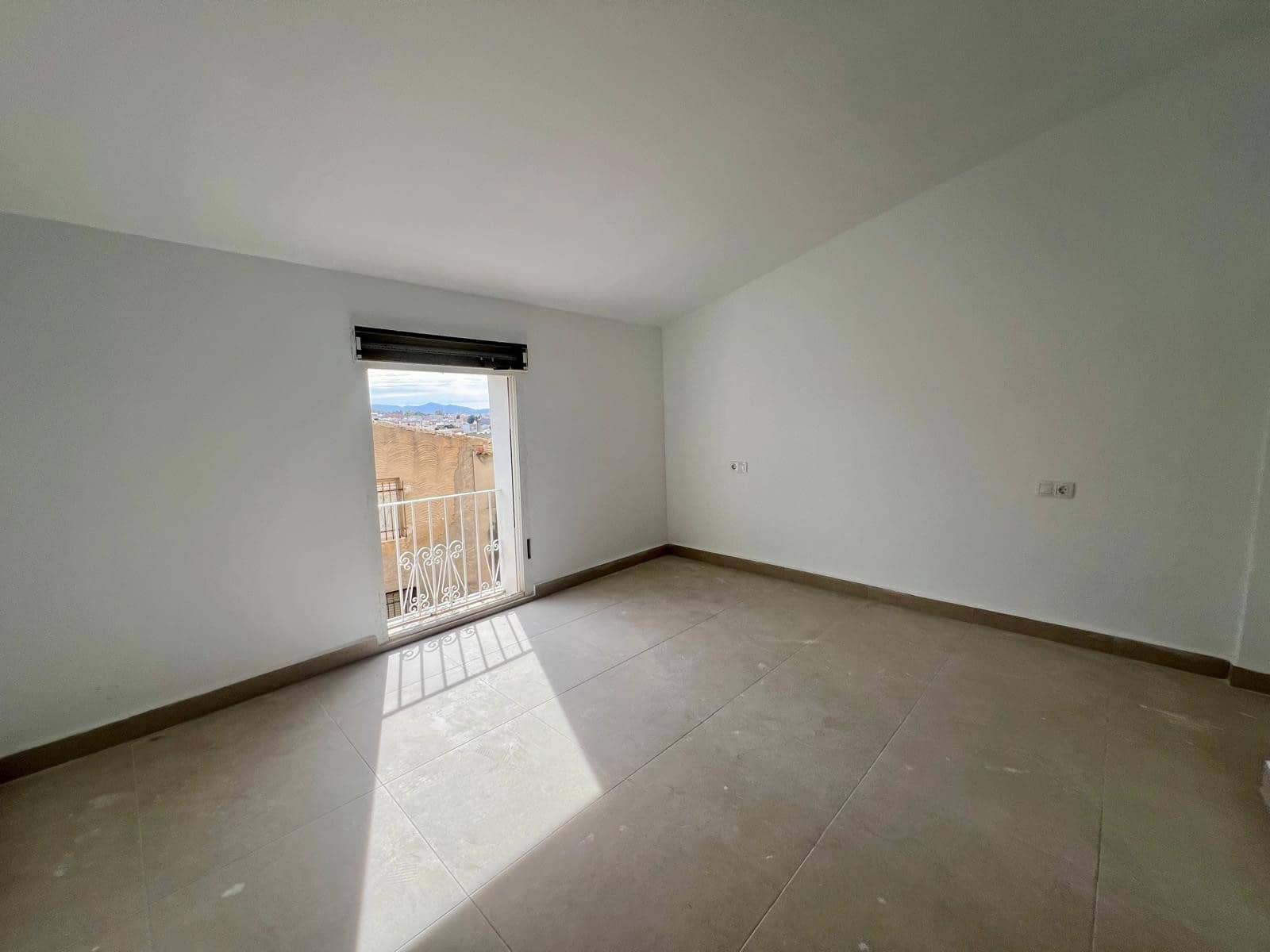 3 bedroom Townhouse for sale in Pinoso - € 129,999 (Ref: 9858581)