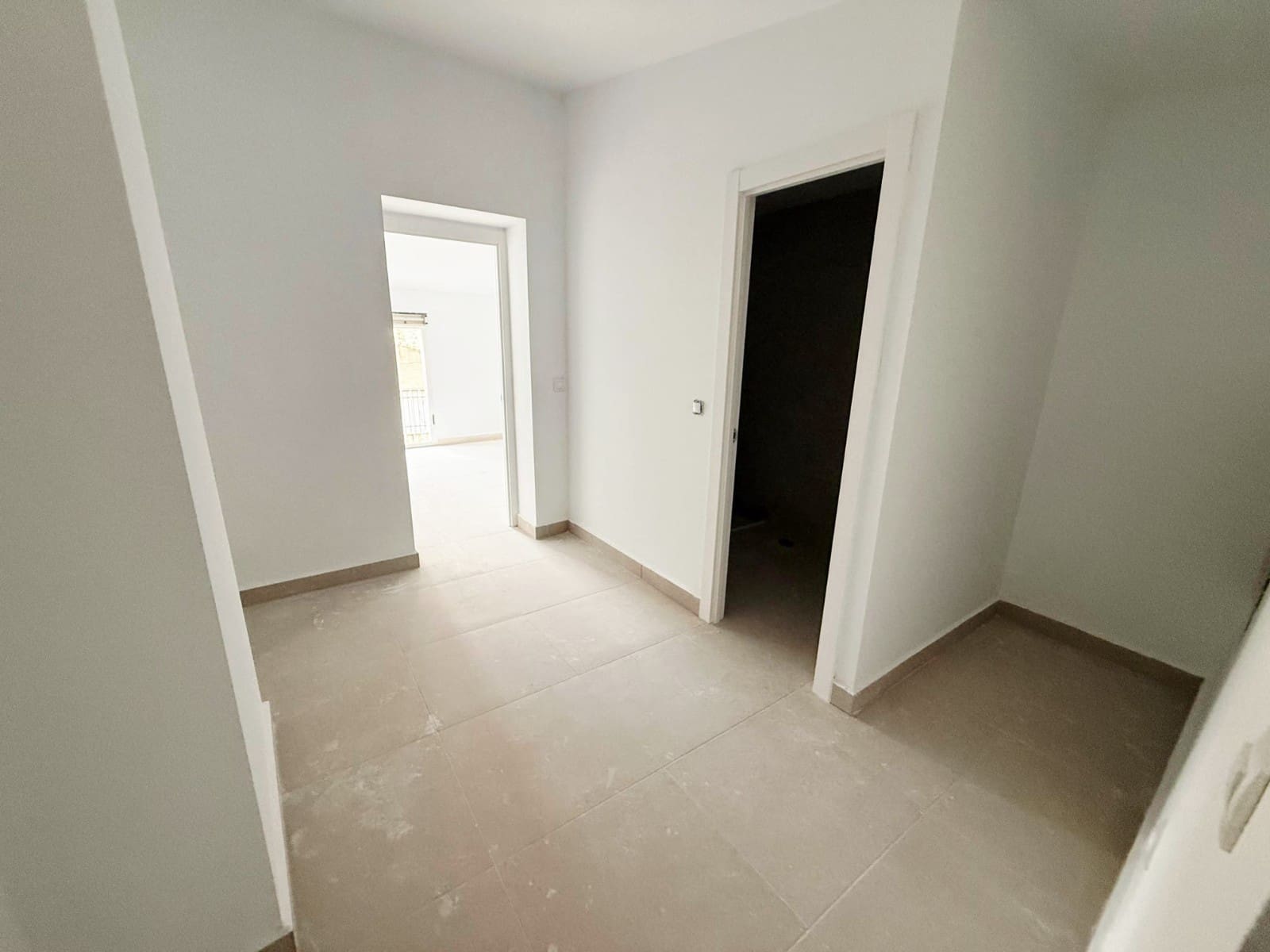 3 bedroom Townhouse for sale in Pinoso - € 129,999 (Ref: 9858581)