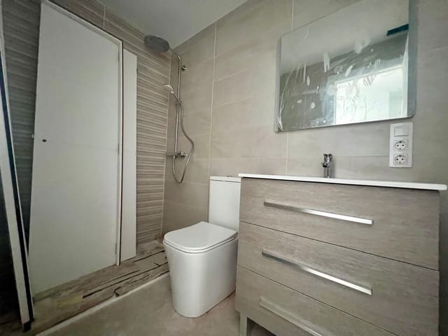 3 soveværelse Byhus til salg i Pinoso - € 129.999 (Ref: 9858581)