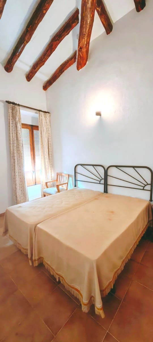 5 bedroom Finca/Country House for sale in Yecla with garage - € 600,000 (Ref: 9860779)