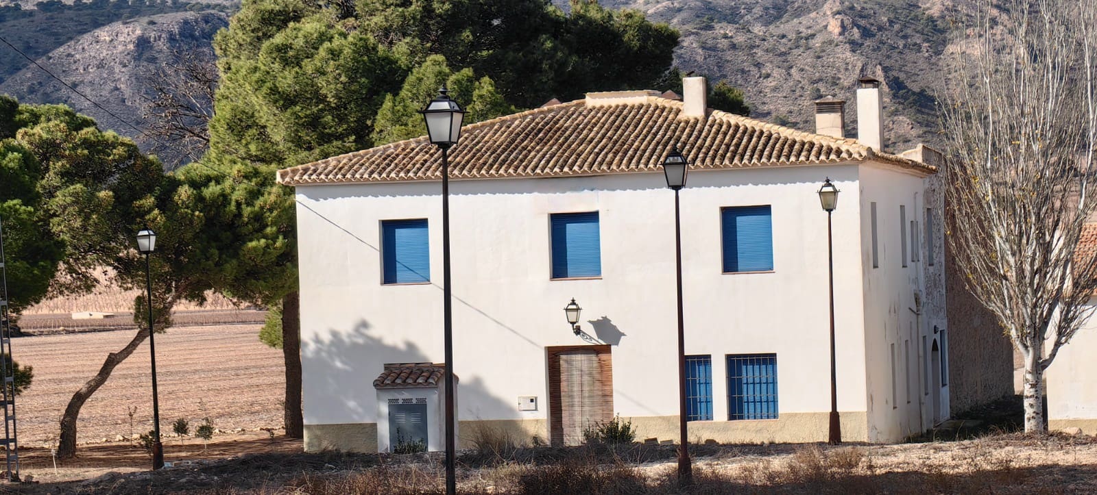 5 bedroom Finca/Country House for sale in Yecla with garage - € 600,000 (Ref: 9860779)
