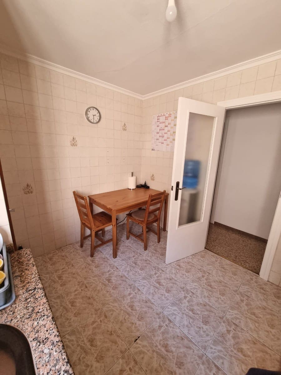 4 bedroom Apartment for sale in Pinoso - € 118,000 (Ref: 9872352)