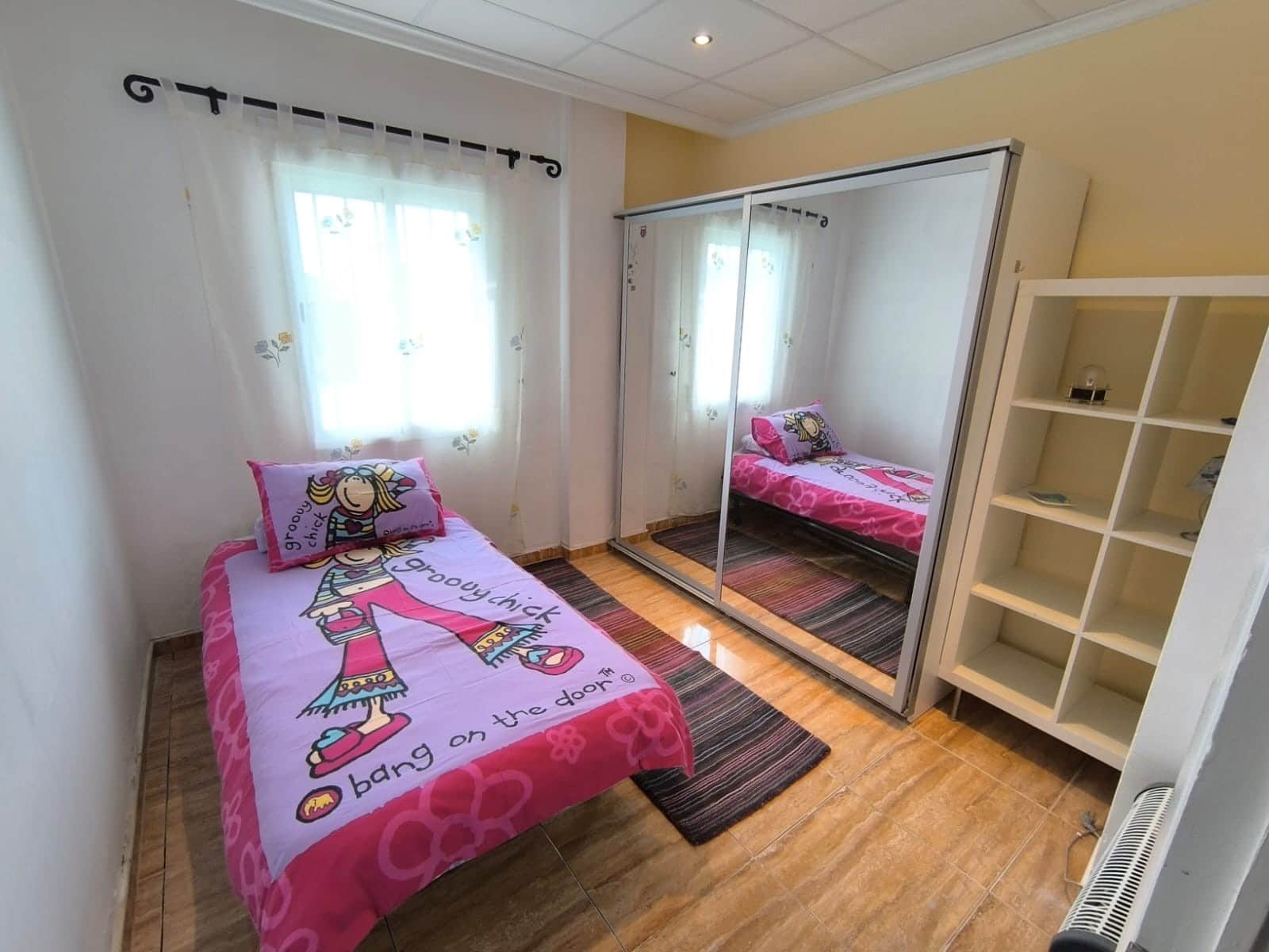 4 Zimmer Villa zu verkaufen in Villena mit Pool Garage - 225.000 € (Ref: 9885090)