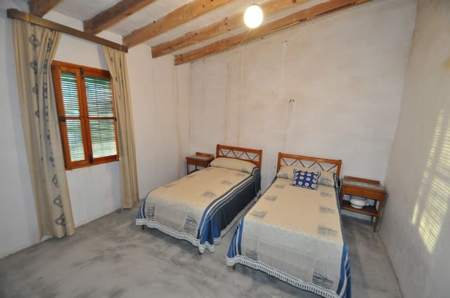 6 Zimmer Haus zu verkaufen in Pinoso - 80.495 € (Ref: 9885317)