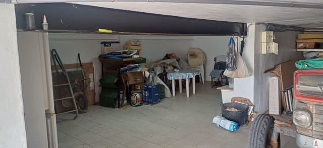 4 slaapkamer Finca/Landhuis te koop in Yecla met zwembad garage - € 170.000 (Ref: 9899837)