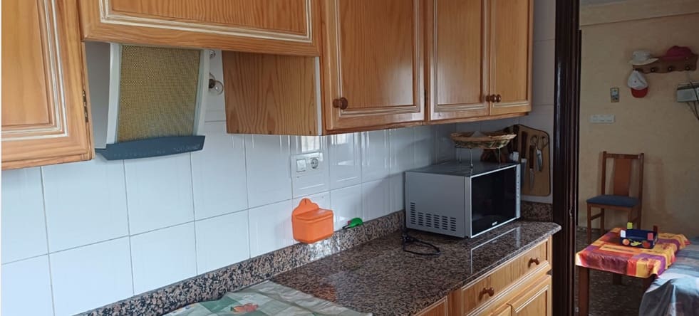 4 sypialnia Finka/Dom wiejski na sprzedaż w Yecla z basenem garażem - 170 000 € (Ref: 9899837)