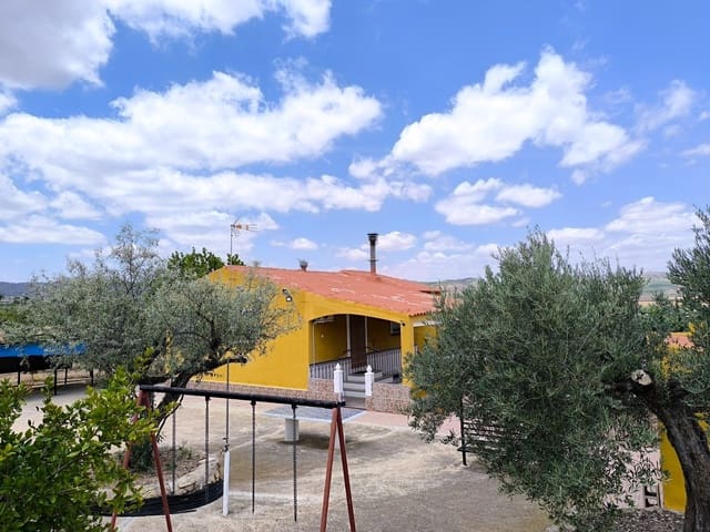 4 soverom Finca/Herregård til salgs i Yecla med svømmebasseng garasje - € 170 000 (Ref: 9899837)