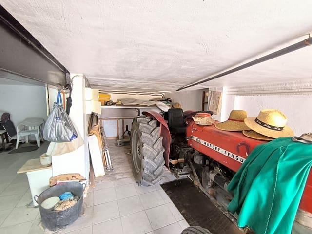 4 soverom Finca/Herregård til salgs i Yecla med svømmebasseng garasje - € 170 000 (Ref: 9899837)