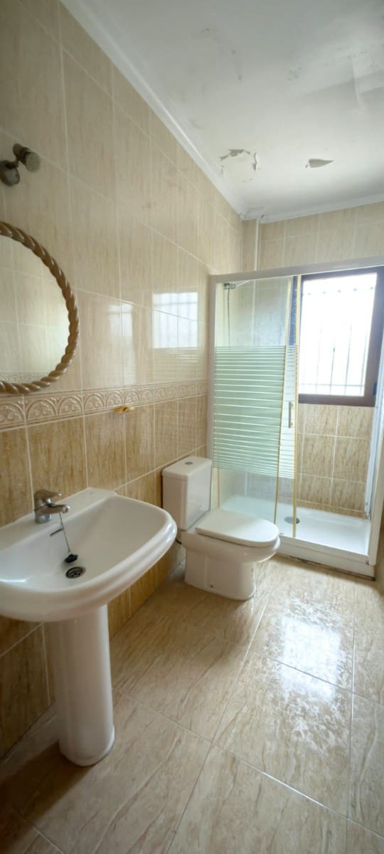 3 Zimmer Villa zu verkaufen in Pinoso mit Pool - 375.000 € (Ref: 9902075)