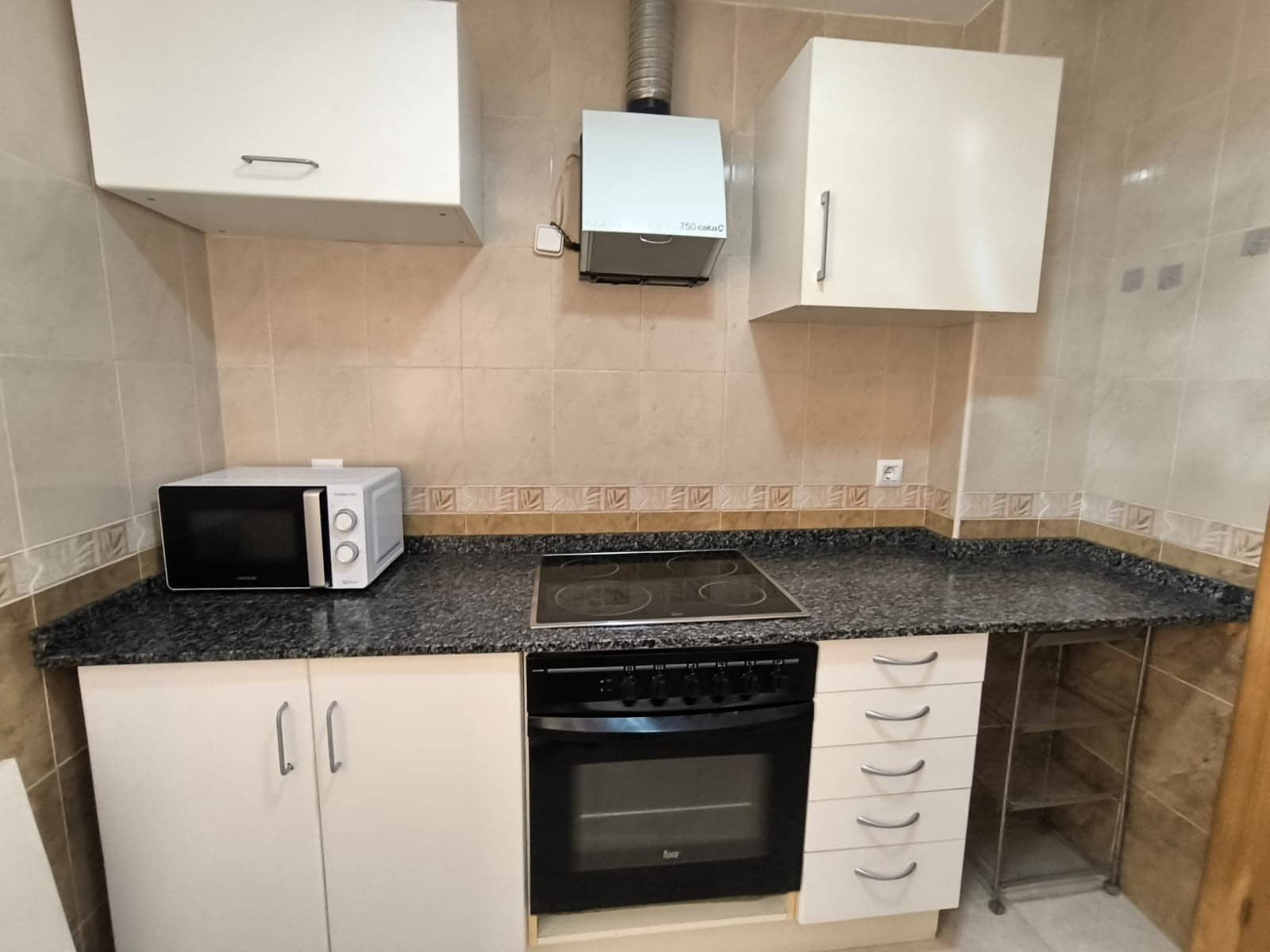2 sypialnia Apartament na sprzedaż w Pinoso - 95 995 € (Ref: 9921140)
