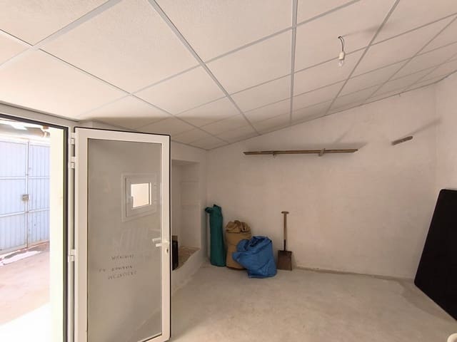 6 Zimmer Haus zu verkaufen in Pinoso mit Garage - 56.000 € (Ref: 9928671)