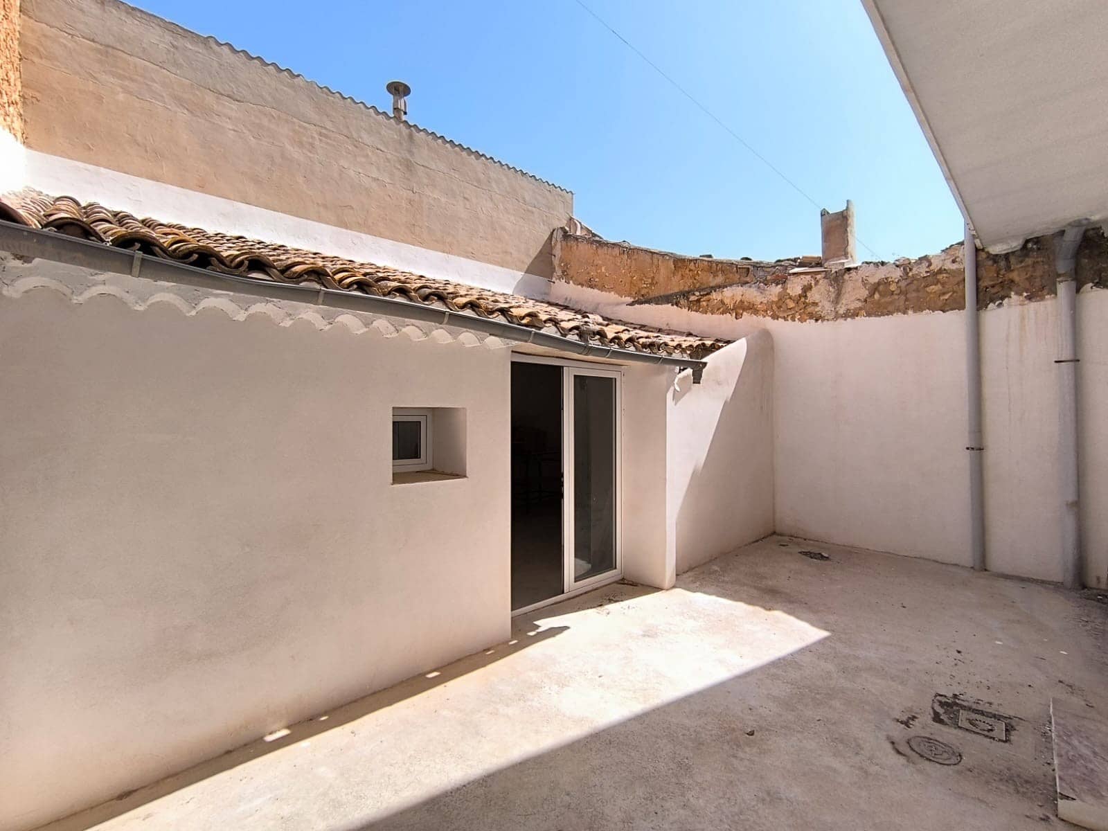 6 Zimmer Haus zu verkaufen in Pinoso mit Garage - 56.000 € (Ref: 9928671)