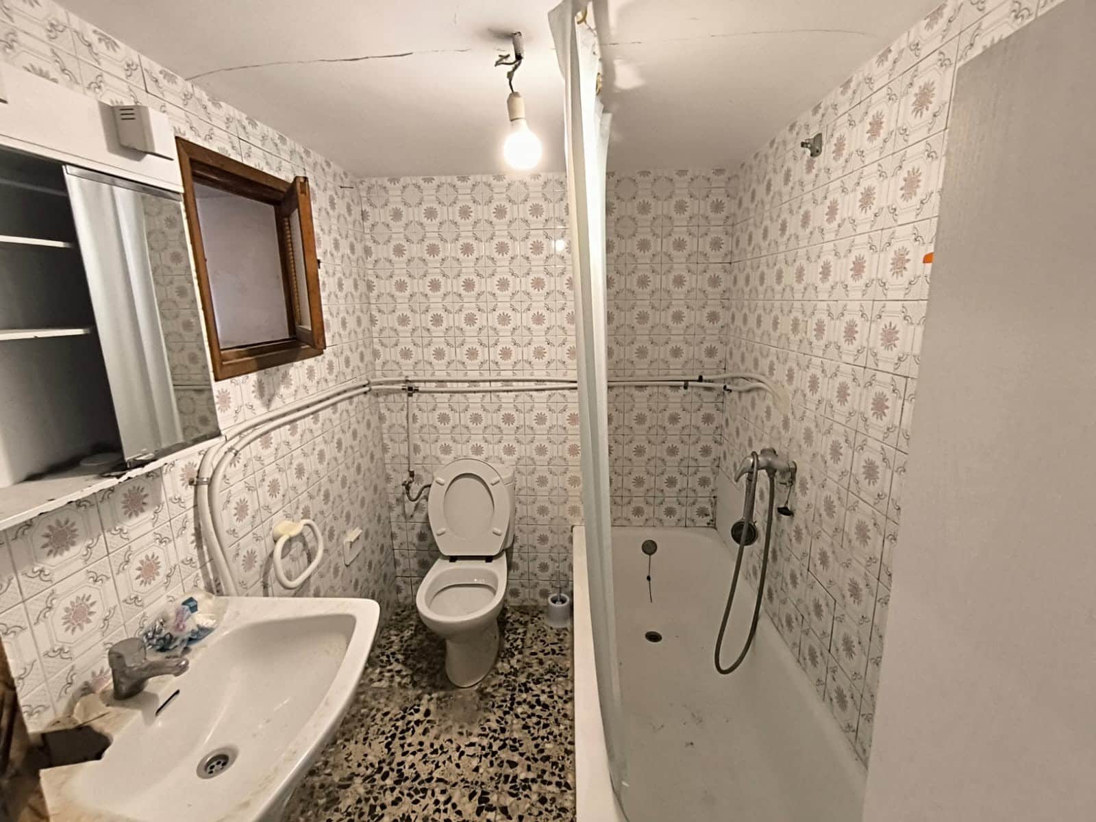 6 Zimmer Haus zu verkaufen in Pinoso mit Garage - 56.000 € (Ref: 9928671)