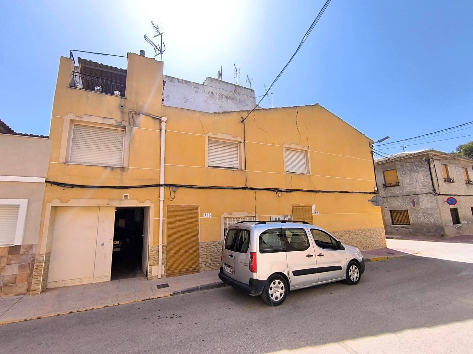 6 Zimmer Haus zu verkaufen in Pinoso mit Garage - 56.000 € (Ref: 9928671)